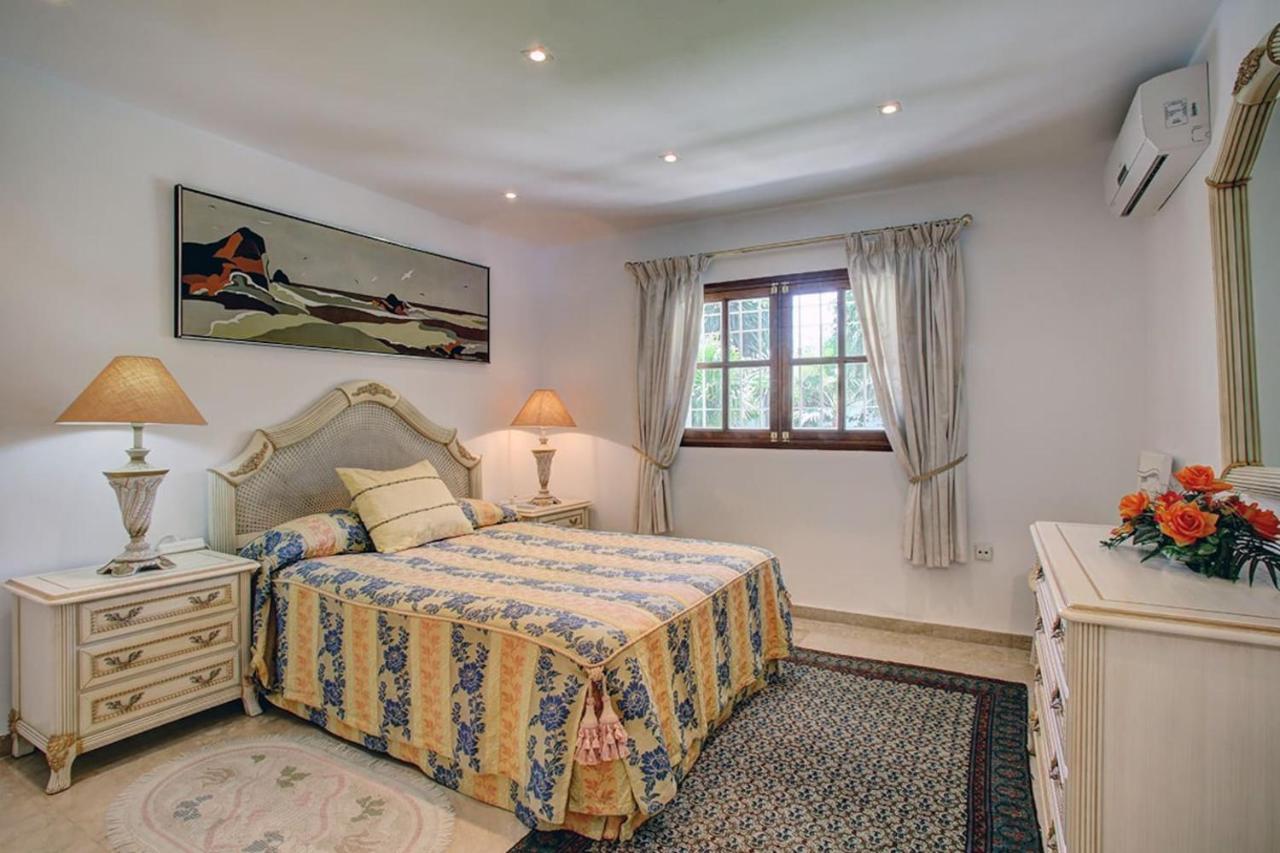 Exclusive Villa Las Palmeras Puerto Banus With Heated Private Swimming Pool, Marbella, Spain Luaran gambar